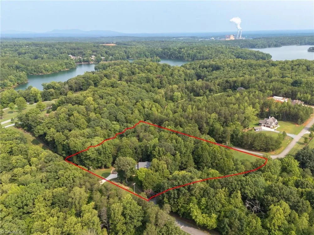 400 Crossing Creek Drive Belews Creek, NC 27009