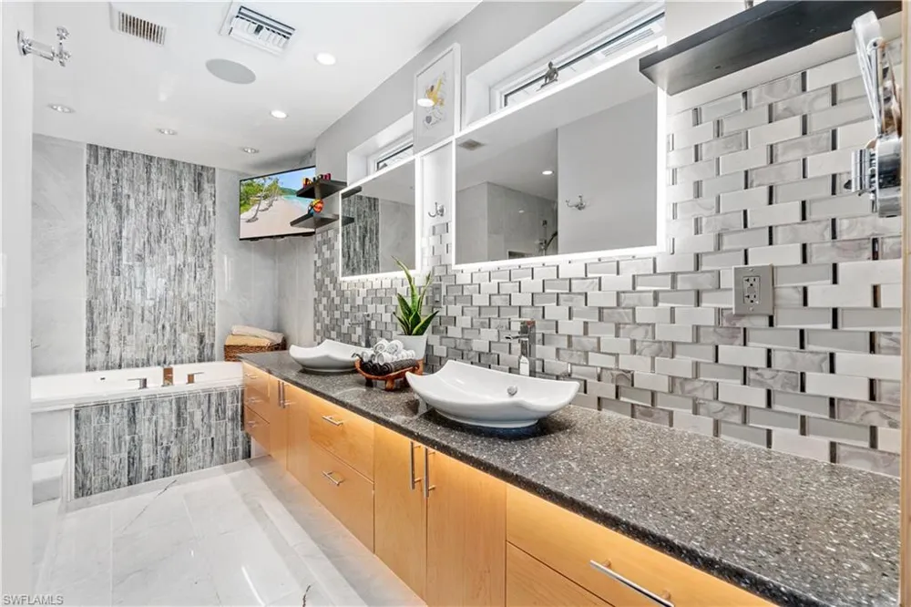 8124 Estero Boulevard Fort Myers Beach, FL 33931