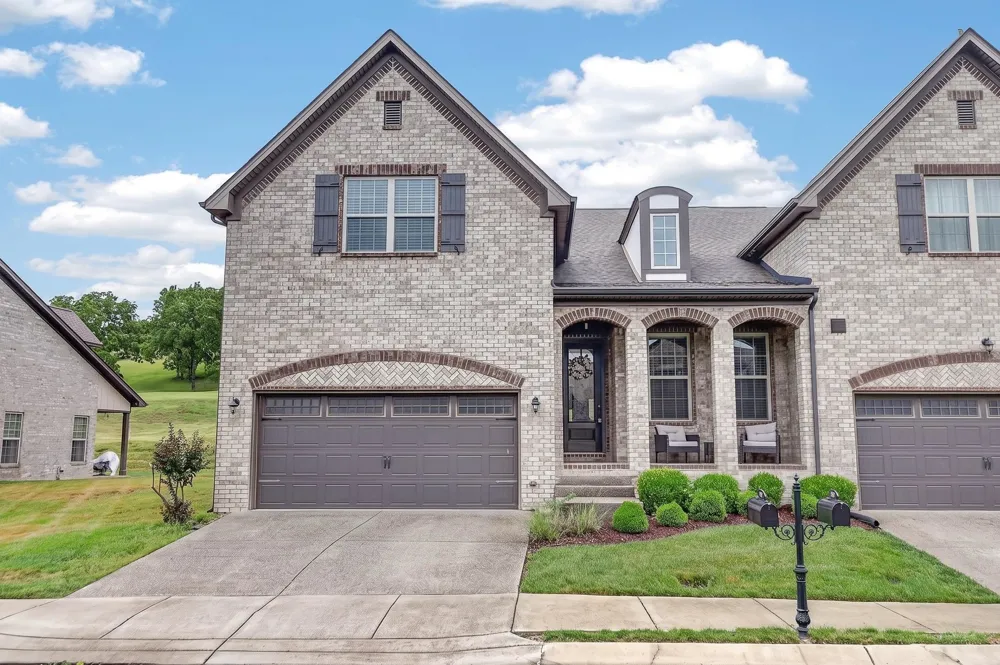 179 Village Cir Lebanon, TN 37087