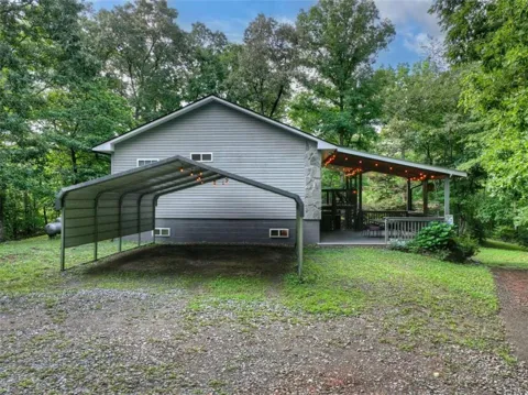 387 Ruby Lane