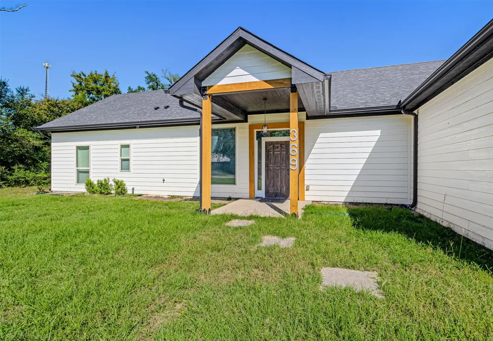 369 Pine Chase Street Van, TX 75790