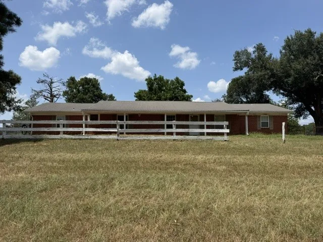 1310 Spur 324 Tennessee Colony, TX 75861