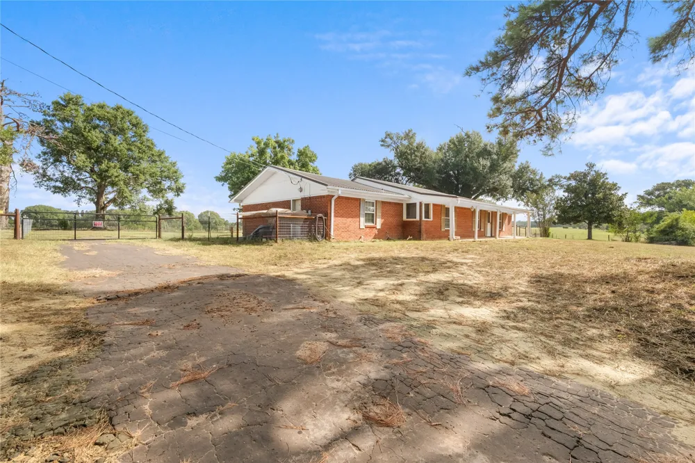 1310 Spur 324 Tennessee Colony, TX 75861