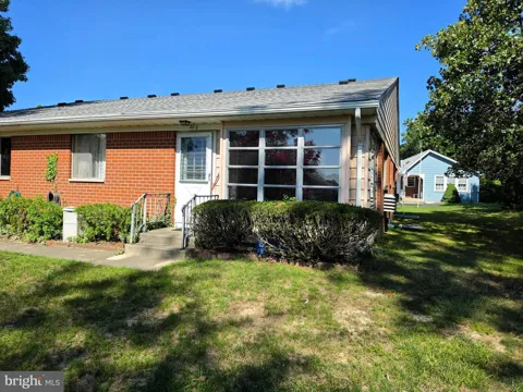 27 SALEM DRIVE #C