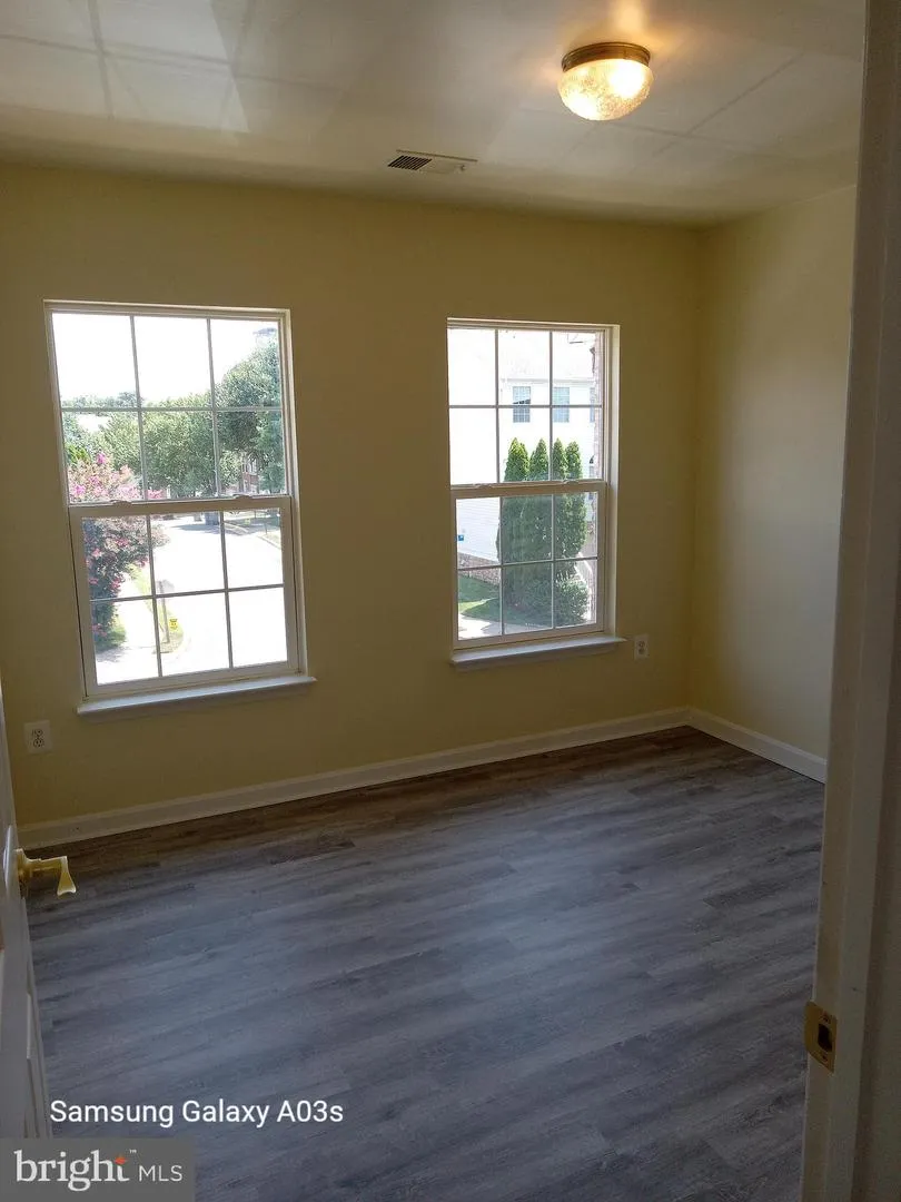 20757 HOLLOW FALLS TERRACE Sterling, VA 20165