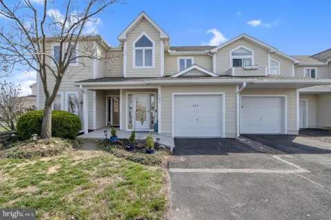 297 LAKESIDE DRIVE #71D