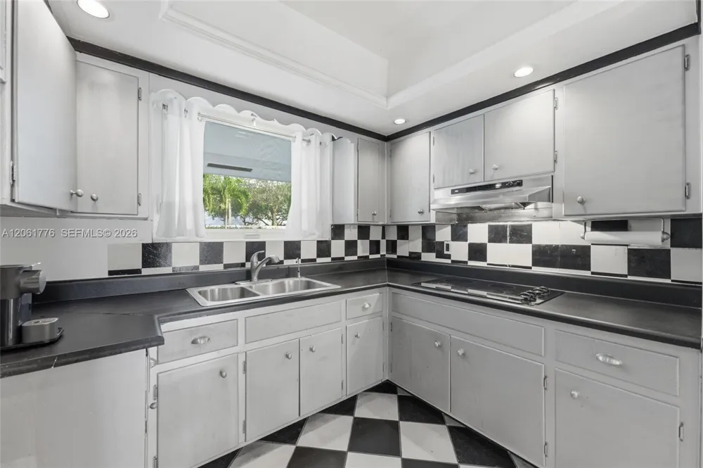3497 NE 20th Ave Oakland Park, FL 33306