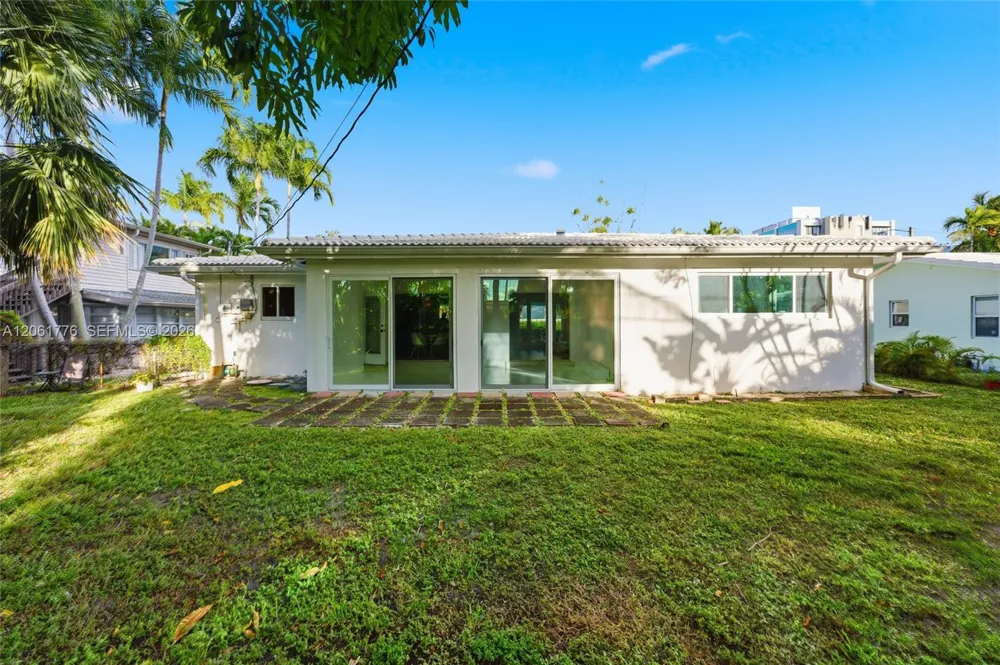 3497 NE 20th Ave Oakland Park, FL 33306