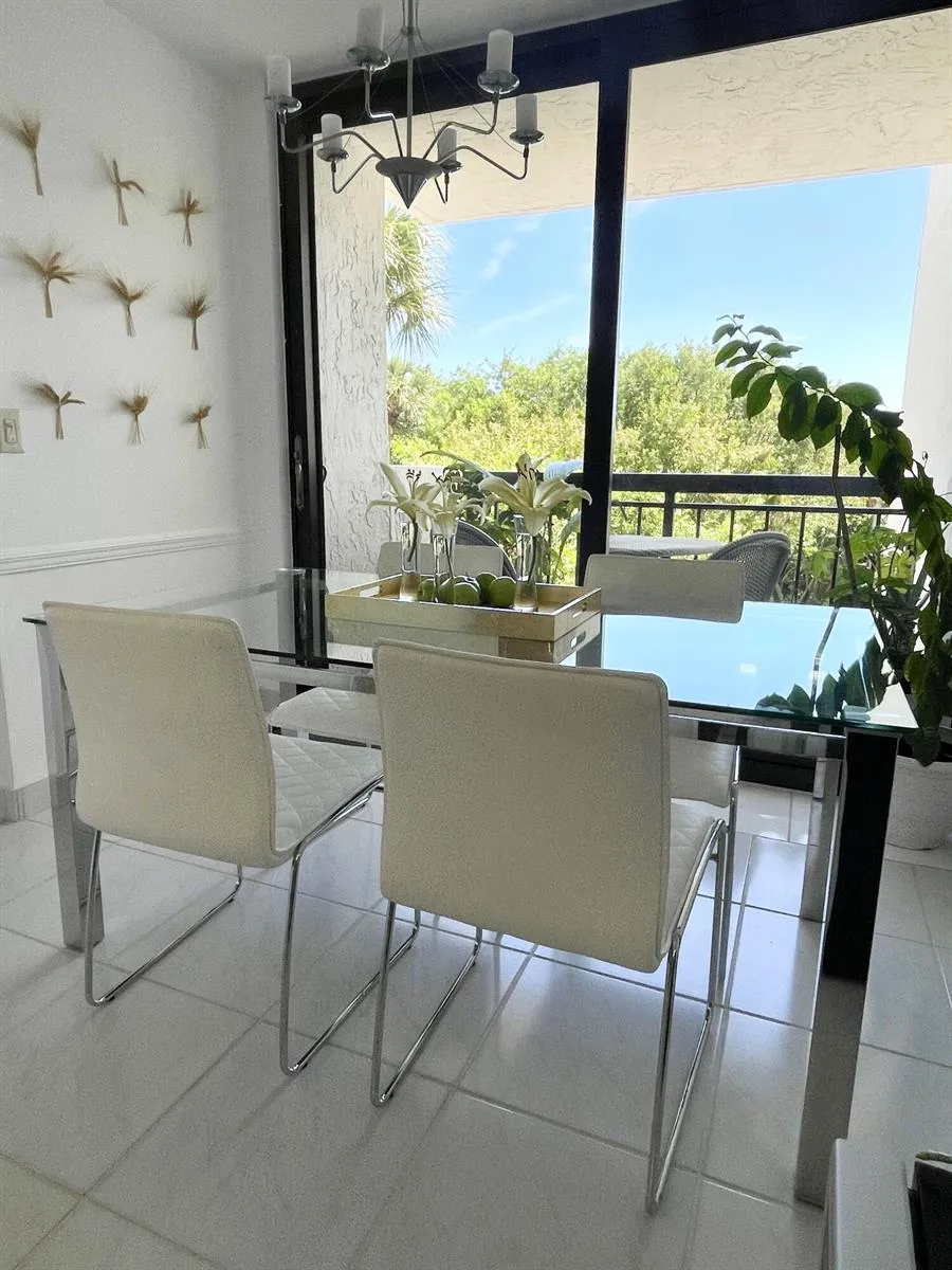 2001 OCEAN BOULEVARD #301 Boca Raton, FL 33431