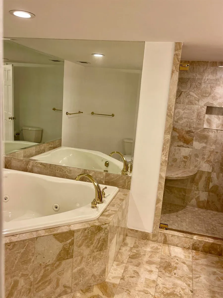 2001 OCEAN BOULEVARD #301 Boca Raton, FL 33431
