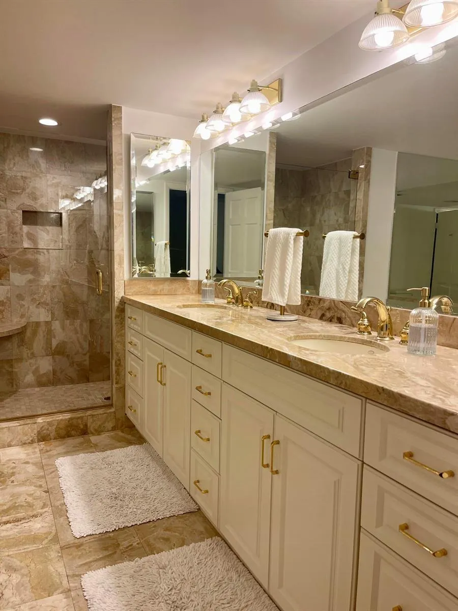 2001 OCEAN BOULEVARD #301 Boca Raton, FL 33431