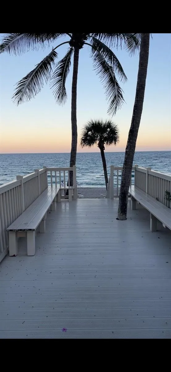 2001 OCEAN BOULEVARD #301 Boca Raton, FL 33431
