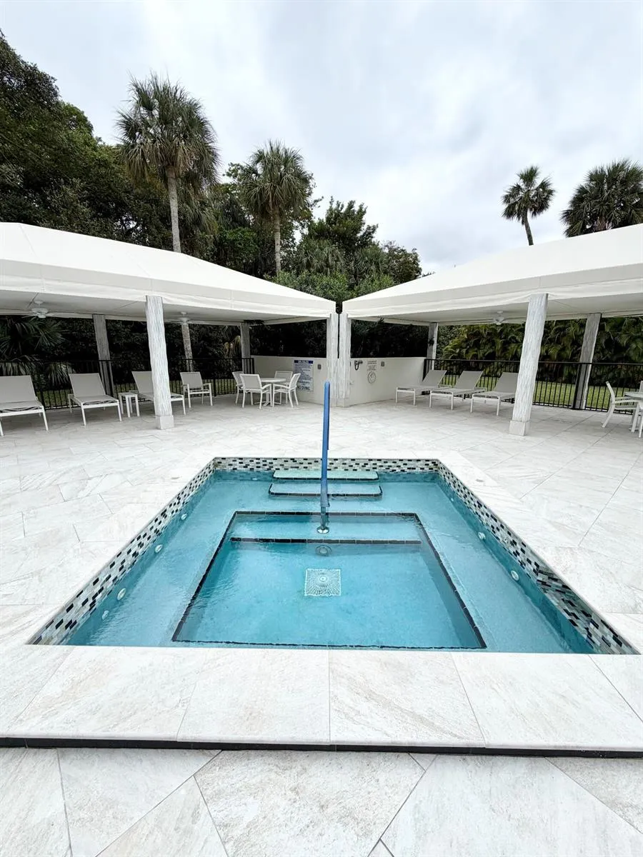 2001 OCEAN BOULEVARD #301 Boca Raton, FL 33431