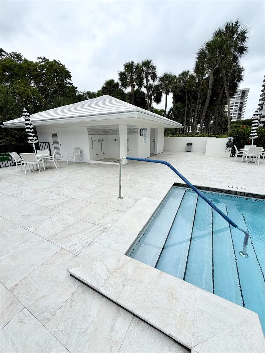 2001 OCEAN BOULEVARD #301 Boca Raton, FL 33431