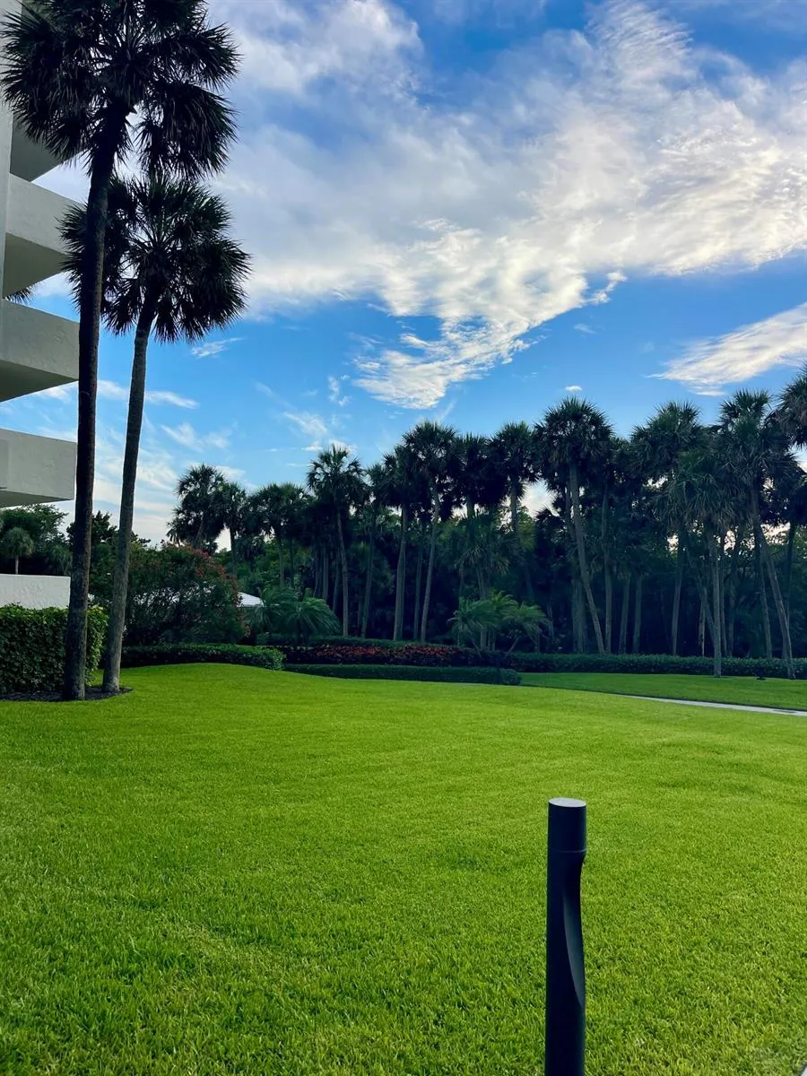 2001 OCEAN BOULEVARD #301 Boca Raton, FL 33431