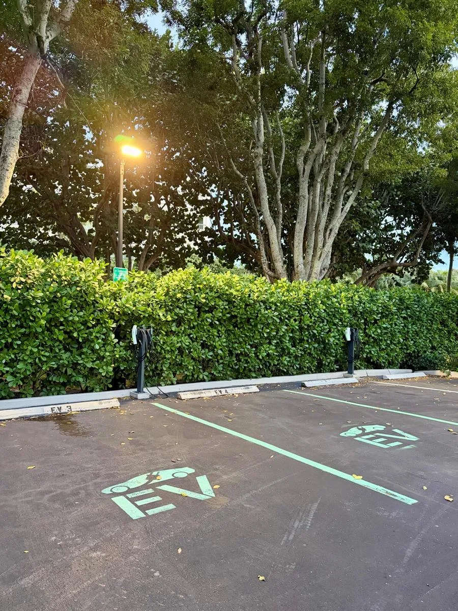 2001 OCEAN BOULEVARD #301 Boca Raton, FL 33431