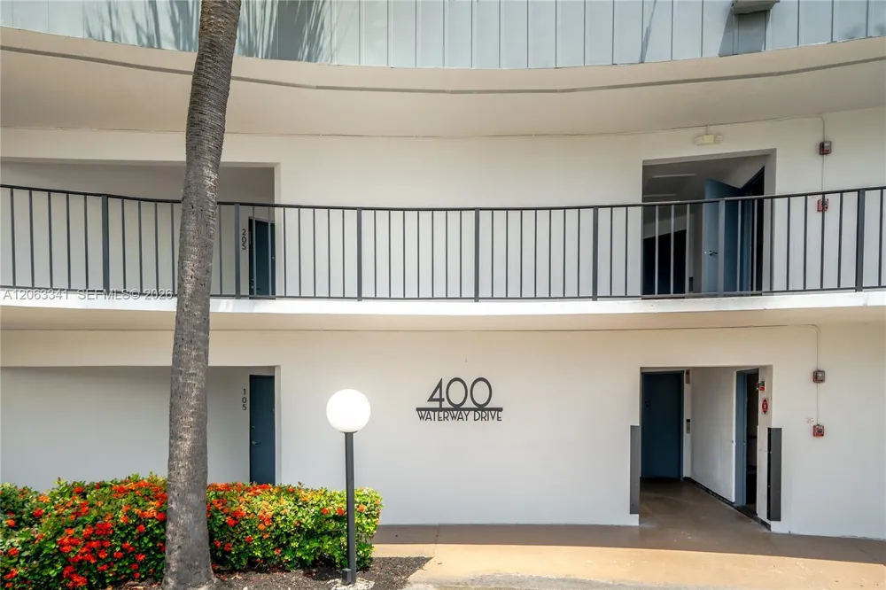 400 S Waterway Dr S #108 Lantana, FL 33462