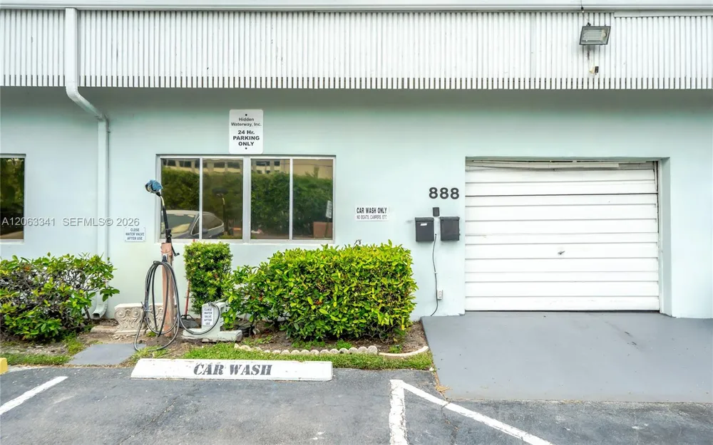 400 S Waterway Dr S #108 Lantana, FL 33462