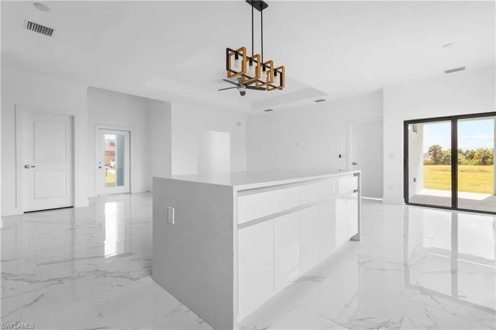 1806 NE 21ST PLACE Cape Coral, FL 33909
