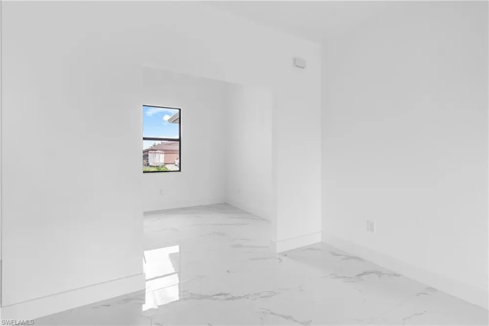 1806 NE 21ST PLACE Cape Coral, FL 33909