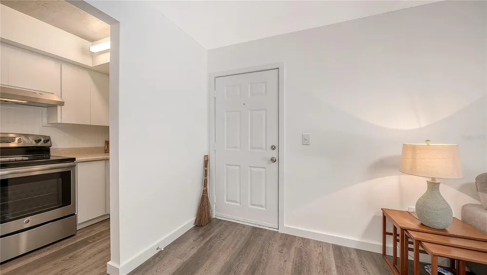 631 ORANGE AVENUE #108 Sarasota, FL 34236