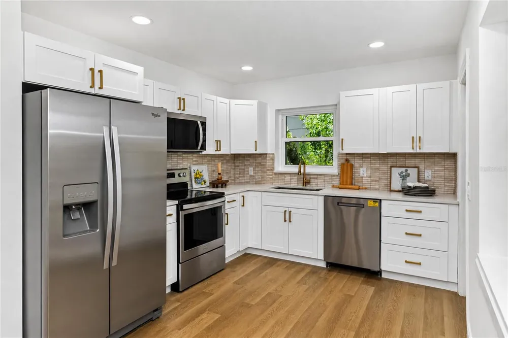 112 COLOMBA ROAD Debary, FL 32713