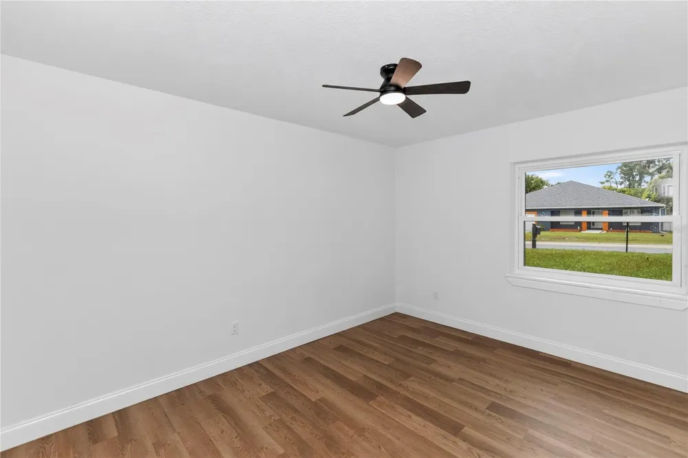 112 COLOMBA ROAD Debary, FL 32713