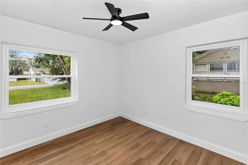 112 COLOMBA ROAD Debary, FL 32713