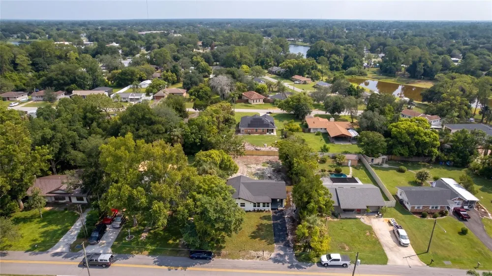 112 COLOMBA ROAD Debary, FL 32713