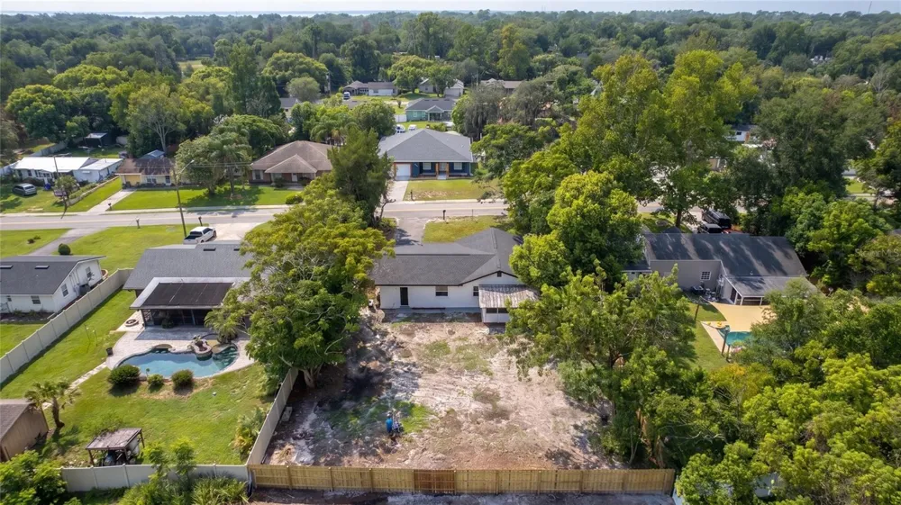 112 COLOMBA ROAD Debary, FL 32713