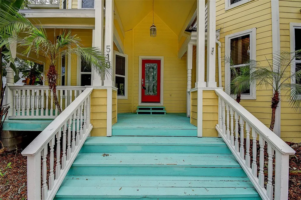 510 WIDEVIEW AVENUE Tarpon Springs, FL 34689