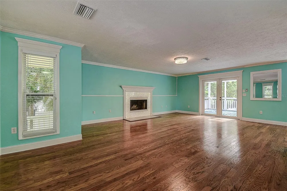 510 WIDEVIEW AVENUE Tarpon Springs, FL 34689