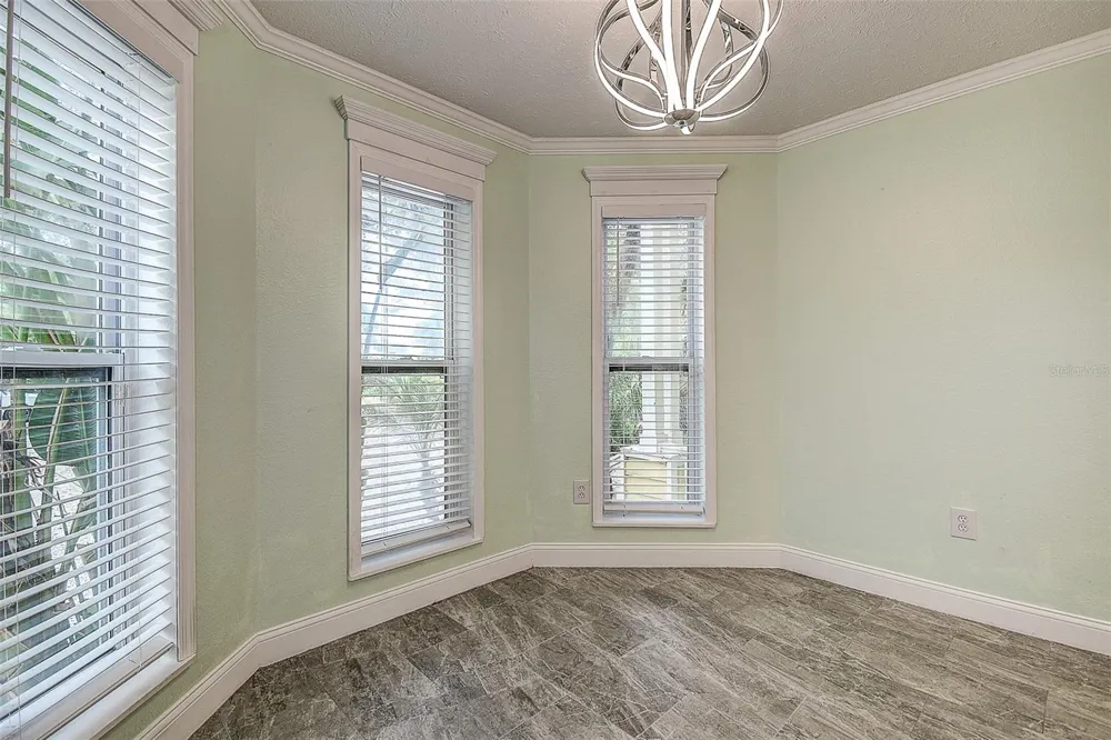 510 WIDEVIEW AVENUE Tarpon Springs, FL 34689