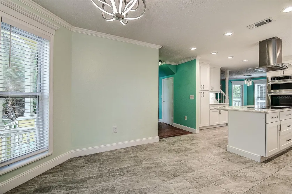 510 WIDEVIEW AVENUE Tarpon Springs, FL 34689
