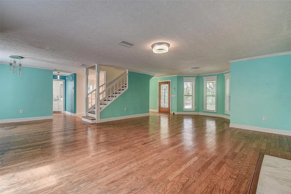 510 WIDEVIEW AVENUE Tarpon Springs, FL 34689