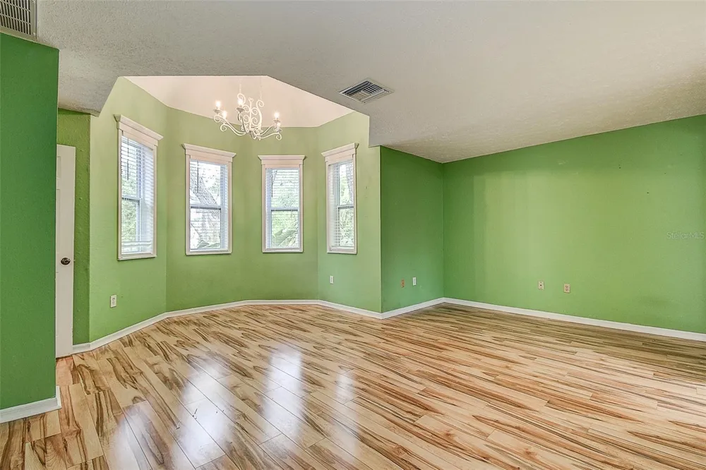 510 WIDEVIEW AVENUE Tarpon Springs, FL 34689