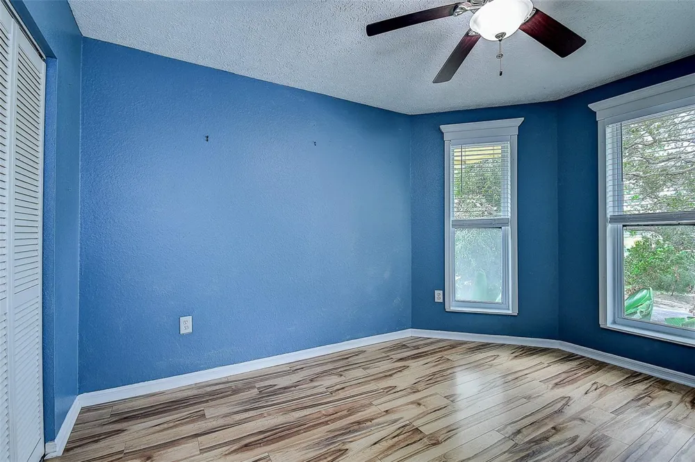 510 WIDEVIEW AVENUE Tarpon Springs, FL 34689
