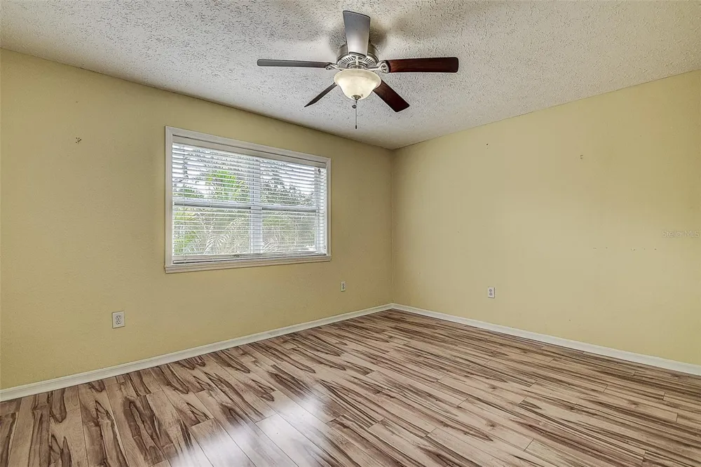 510 WIDEVIEW AVENUE Tarpon Springs, FL 34689
