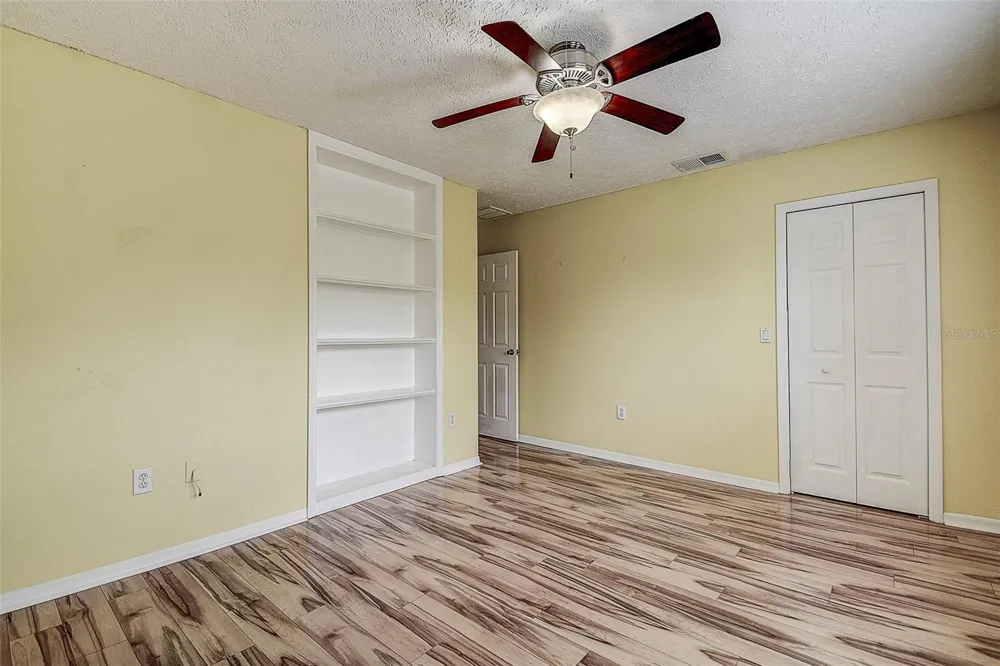 510 WIDEVIEW AVENUE Tarpon Springs, FL 34689