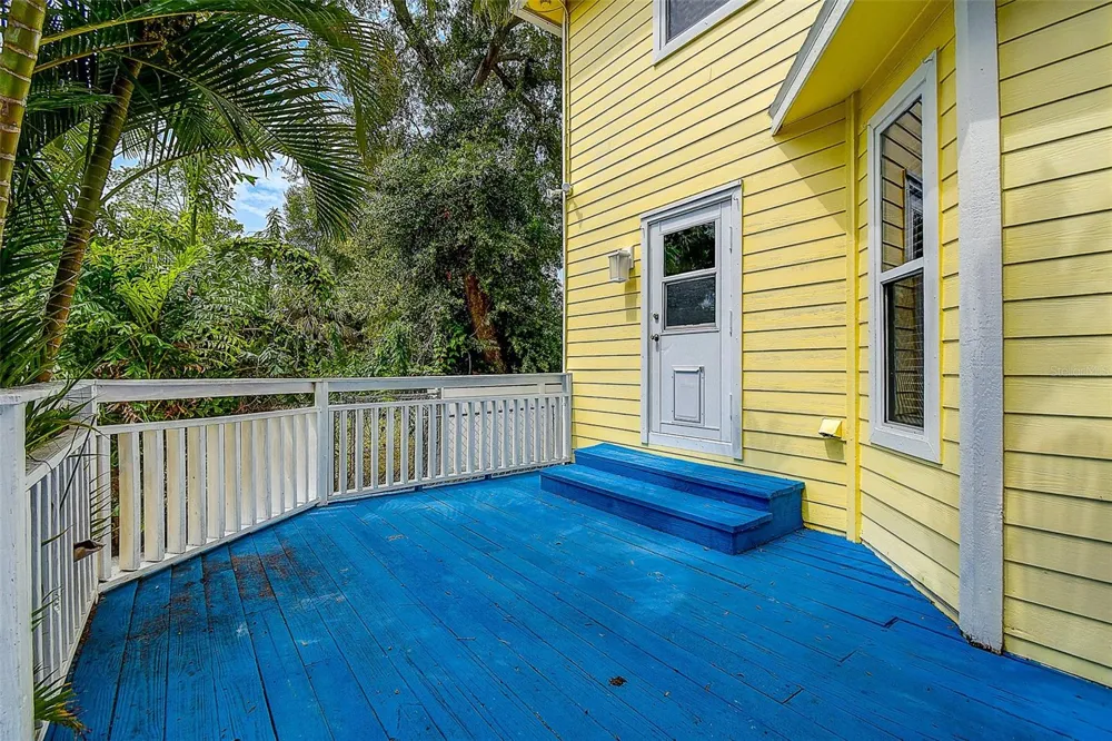 510 WIDEVIEW AVENUE Tarpon Springs, FL 34689