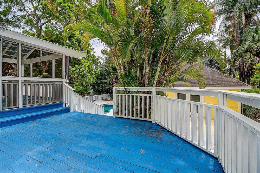 510 WIDEVIEW AVENUE Tarpon Springs, FL 34689