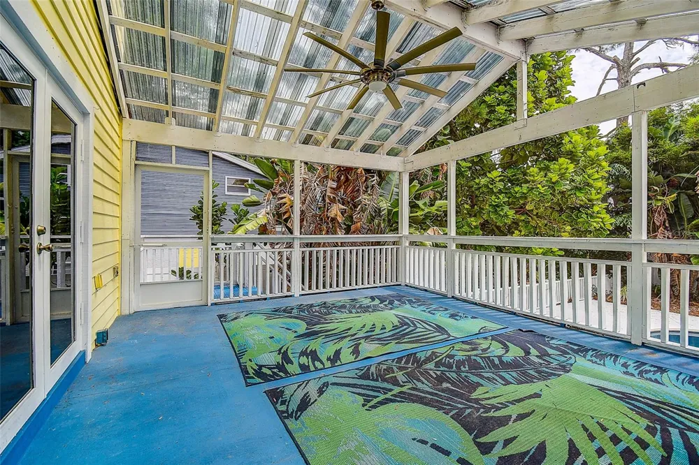 510 WIDEVIEW AVENUE Tarpon Springs, FL 34689