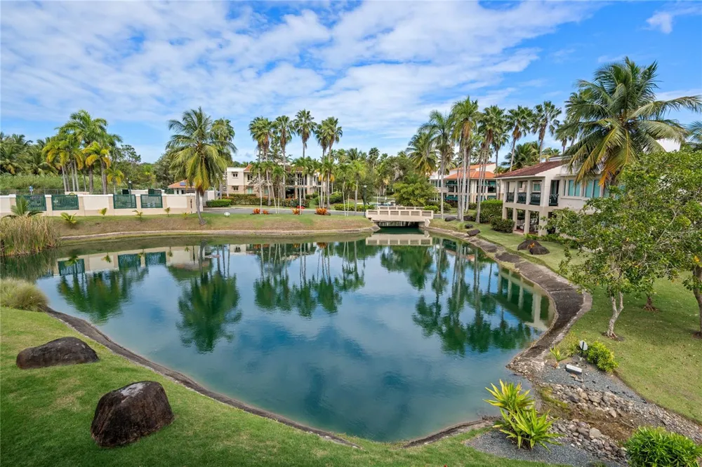 86 LAKESIDE VILLAS #Y4 Dorado, PR 00646