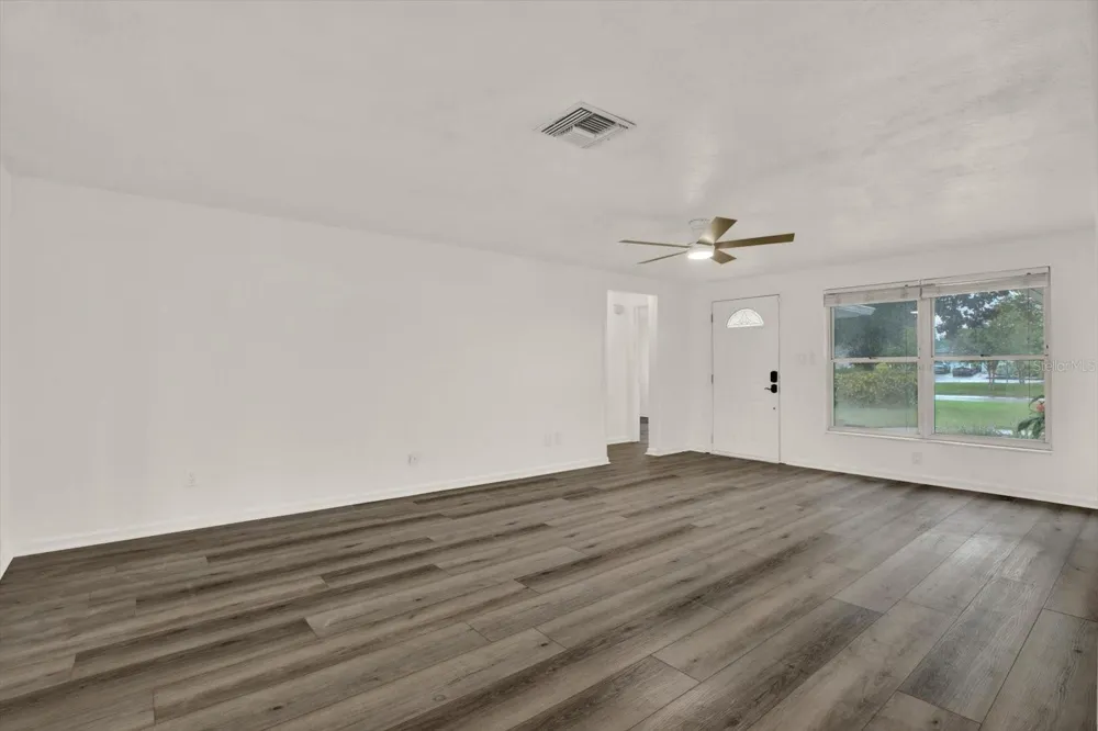 5995 BLOSSOM LAKE DRIVE Seminole, FL 33772