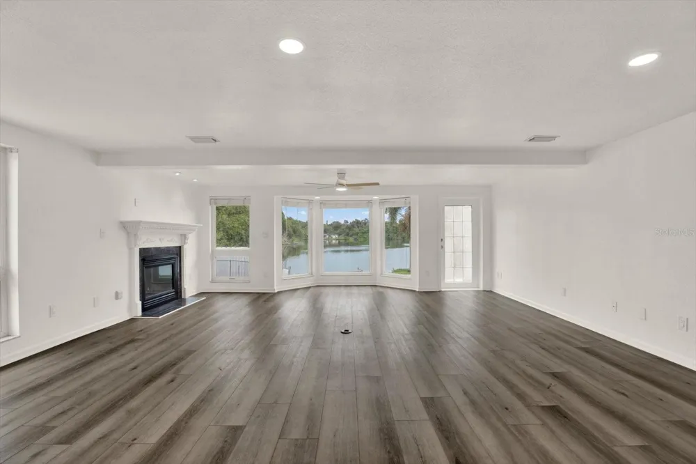 5995 BLOSSOM LAKE DRIVE Seminole, FL 33772