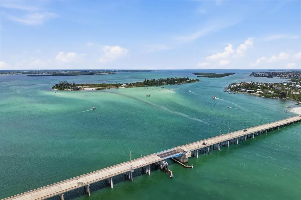 3500 EL CONQUISTADOR PARKWAY #332 Bradenton, FL 34210