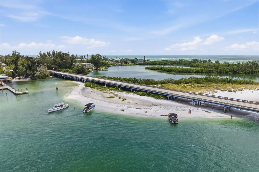 3500 EL CONQUISTADOR PARKWAY #332 Bradenton, FL 34210