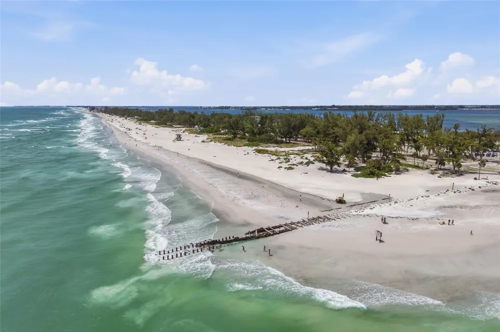 3500 EL CONQUISTADOR PARKWAY #332 Bradenton, FL 34210
