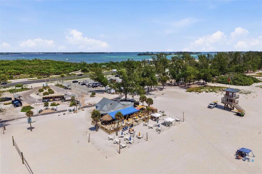 3500 EL CONQUISTADOR PARKWAY #332 Bradenton, FL 34210