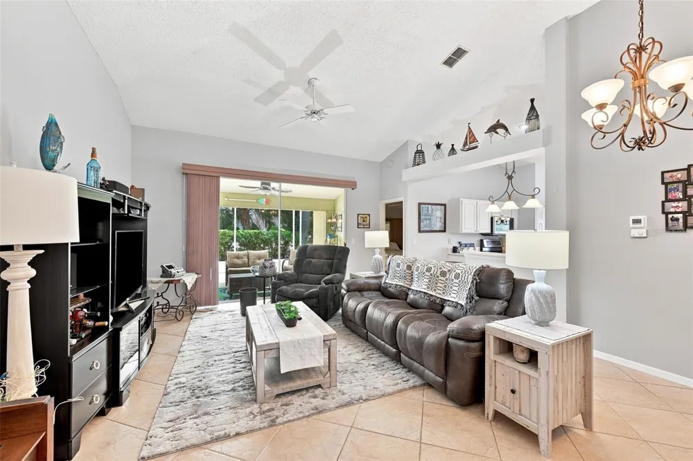 2242 W DEL WEBB BOULEVARD Sun City Center, FL 33573